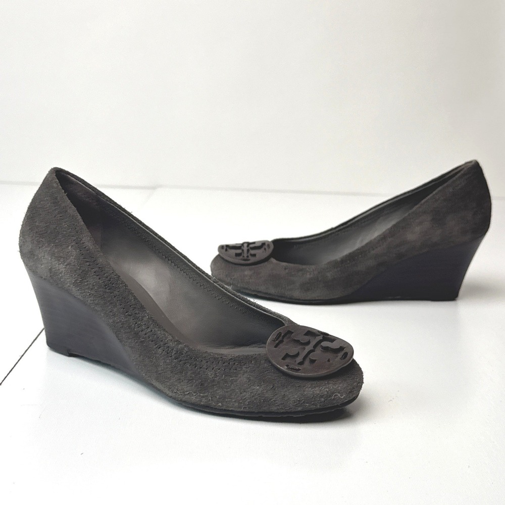 Tory Burch Sally Wedge Heels Charcoal Grey Suede Logo Medallion Pumps Size 7M